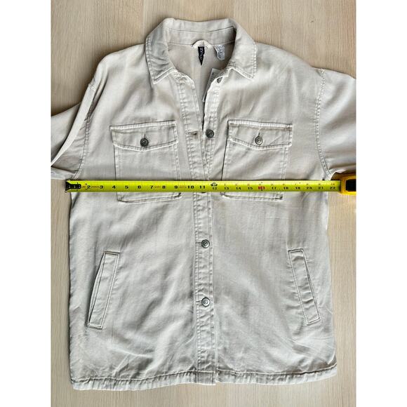 Beige H&M Khaki Button Down Shirt - Size XS - NWT - Picture 5 of 9